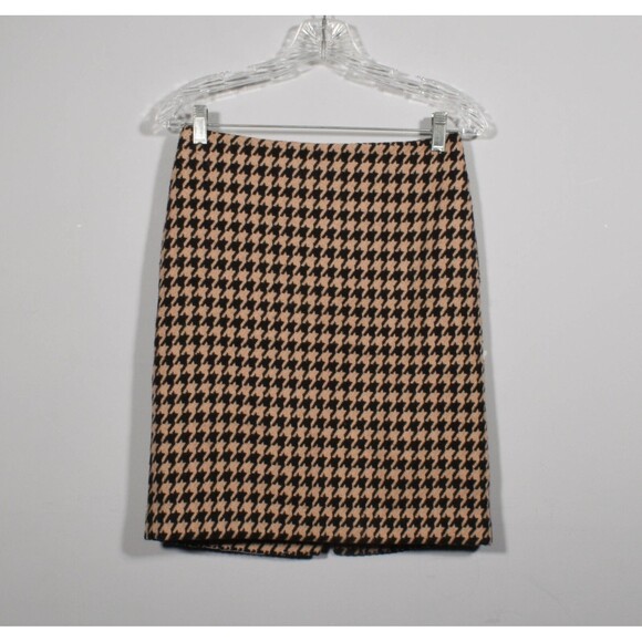 Talbots Dresses & Skirts - Talbots Wool Blend Tan Black Big Houndstooth Print Knee Pencil Skirt Sz 2P